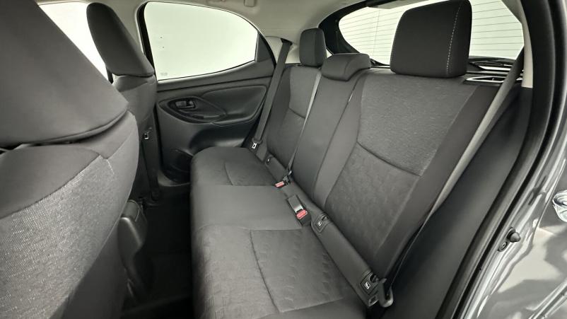 Vente en ligne Toyota Yaris Yaris Hybride 116h Design e-CVT au prix de 25 700 €