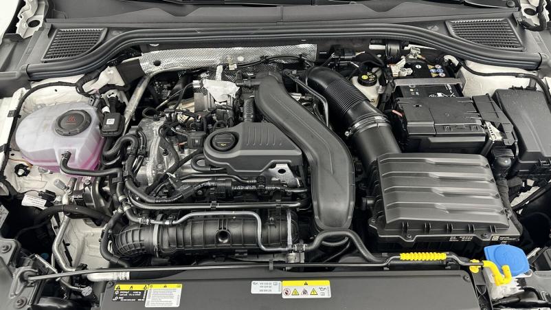 Vente en ligne Volkswagen Golf Golf VIII 1.5 eTSI EVO2 150ch Life Plus DSG7 au prix de 33 200 €