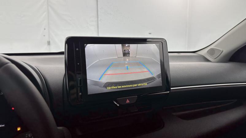 Vente en ligne Toyota Yaris Yaris Hybride 116h Design e-CVT au prix de 25 700 €