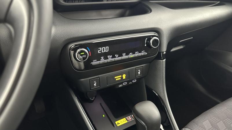 Vente en ligne Toyota Yaris Yaris Hybride 116h Design e-CVT au prix de 25 700 €