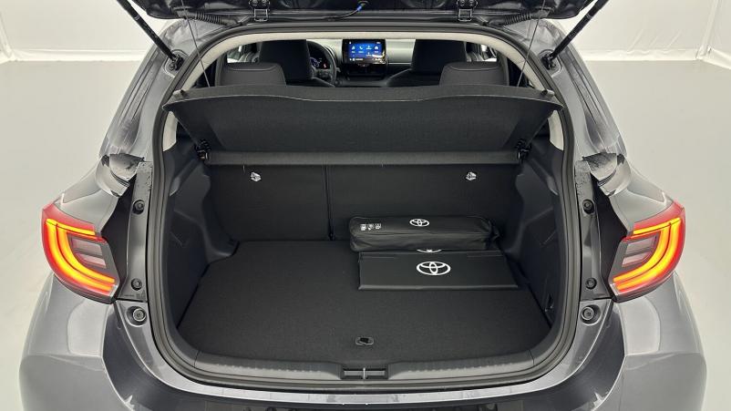 Vente en ligne Toyota Yaris Yaris Hybride 116h Design e-CVT au prix de 25 700 €