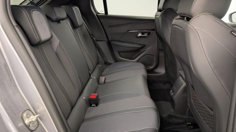 Vente en ligne Peugeot 208 50 KWH 136CH GT au prix de 24 800 €