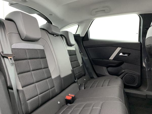 Vente en ligne Citroën C4 HYBRIDE 136 E-DCS6 PLUS au prix de 23 150 €
