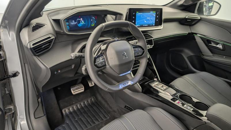 Vente en ligne Peugeot 208 50 KWH 136CH GT au prix de 24 800 €