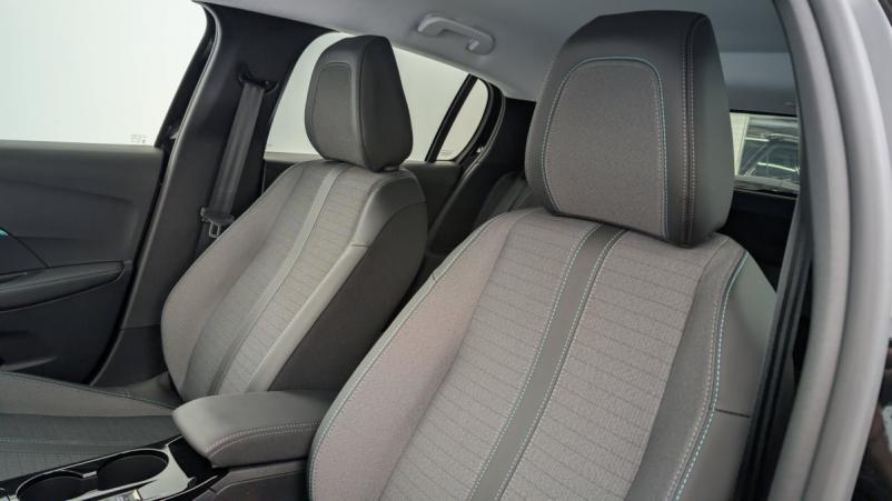 Vente en ligne Peugeot 208 50 kWh 136ch Allure Pack au prix de 24 180 €