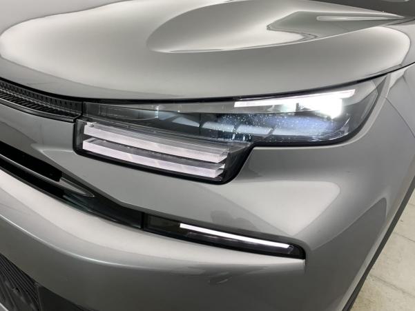 Vente en ligne Citroën C4 HYBRIDE 136 E-DCS6 PLUS au prix de 23 150 €