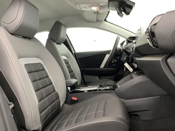 Vente en ligne Citroën C4 HYBRIDE 136 E-DCS6 PLUS au prix de 23 150 €