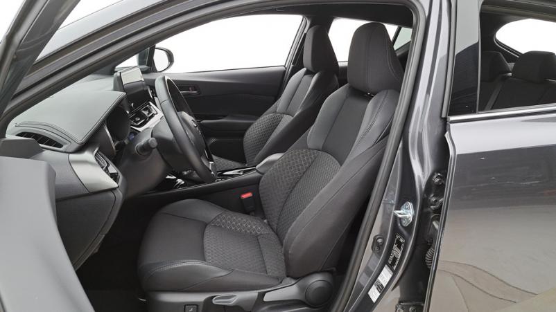 Vente en ligne Toyota C-HR  1.8 Hybrid 122ch Automatique/ Design au prix de 26 190 €