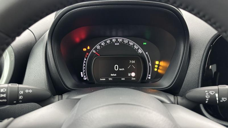 Vente en ligne Toyota Aygo Aygo x 1.0 VVT-i 72ch Design au prix de 17 400 €