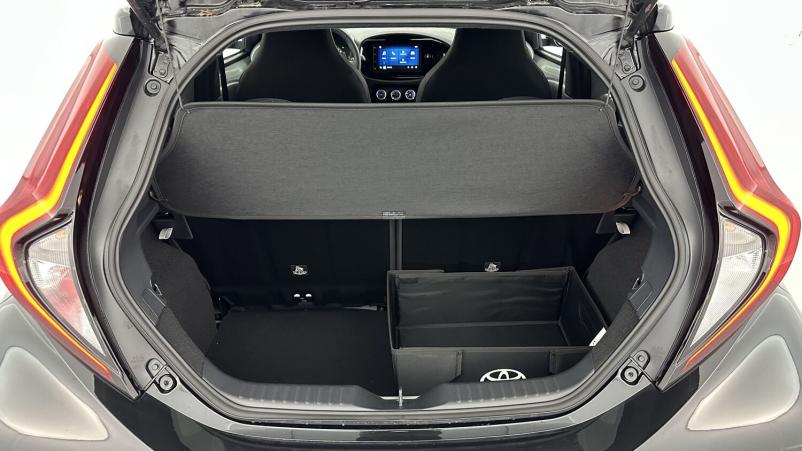 Vente en ligne Toyota Aygo Aygo x 1.0 VVT-i 72ch Design au prix de 17 400 €
