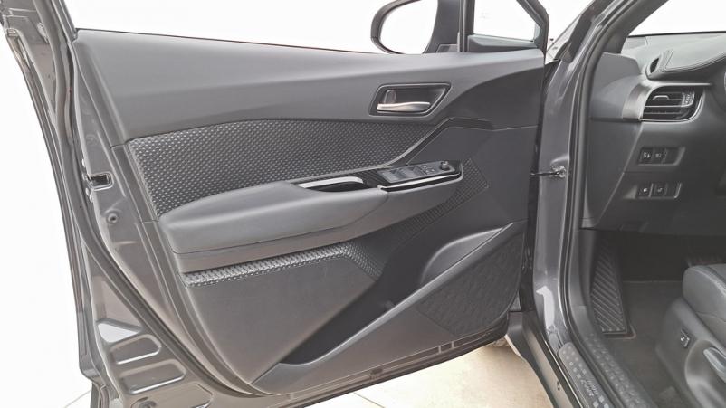 Vente en ligne Toyota C-HR  1.8 Hybrid 122ch Automatique/ Design au prix de 26 190 €