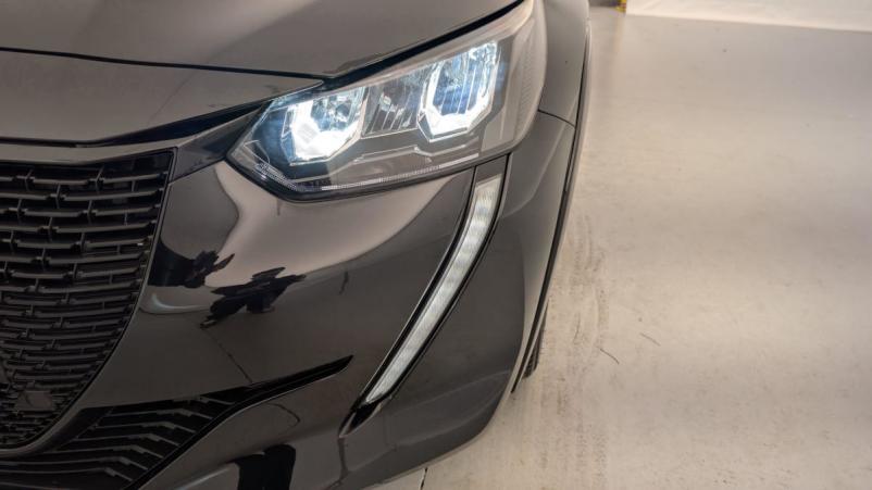 Vente en ligne Peugeot 208 50 kWh 136ch Allure Pack au prix de 24 180 €