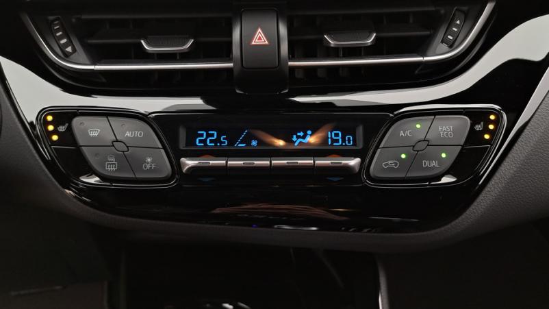 Vente en ligne Toyota C-HR  1.8 Hybrid 122ch Automatique/ Design au prix de 26 190 €