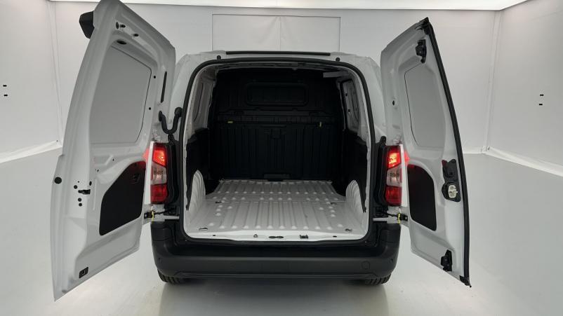 Vente en ligne Peugeot Partner Fourgon Partner III M 650kg BlueHDi 130ch EAT8 au prix de 26 580 €