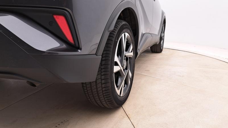 Vente en ligne Toyota C-HR  1.8 Hybrid 122ch Automatique/ Design au prix de 26 190 €