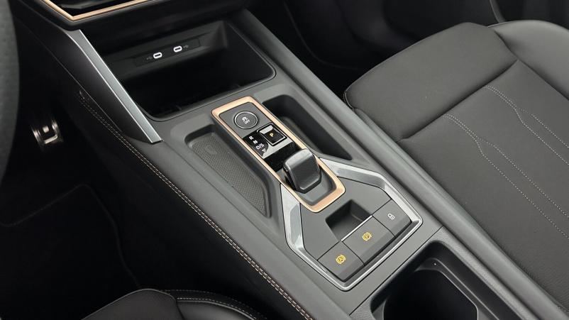 Vente en ligne Cupra Cupra Leon Sportstourer Leon st 2.0 TDI 150ch V DSG7 au prix de 34 400 €