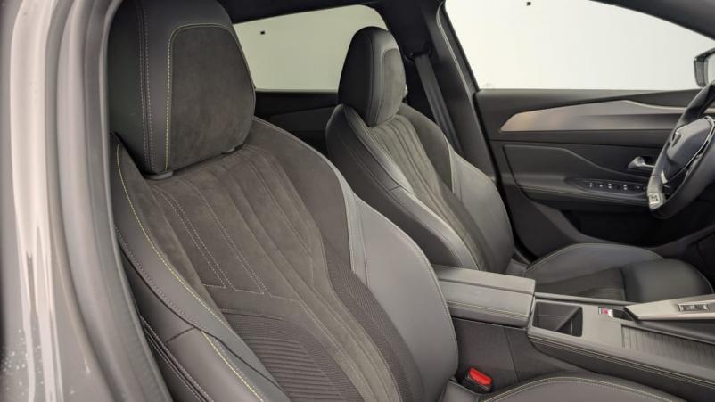 Vente en ligne Peugeot 408 PureTech 130 ch S S EAT8 GT au prix de 28 500 €