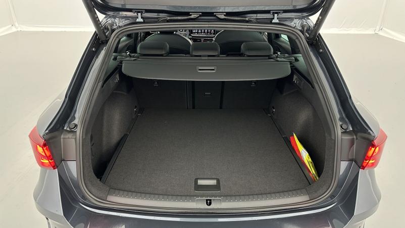 Vente en ligne Cupra Cupra Leon Sportstourer Leon st 2.0 TDI 150ch V DSG7 au prix de 34 400 €