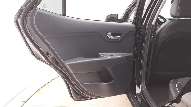 Vente en ligne Kia Stonic  1.0 T-GDI MHEV 120ch Manuelle/6 Gt line au prix de 16 550 €