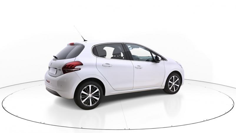 Vente en ligne Peugeot 208 5P 1.2 PureTech S&S 110ch Manuelle/5 Allure au prix de 10 460 €
