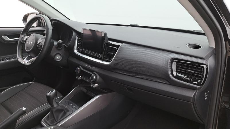 Vente en ligne Kia Stonic  1.0 T-GDI MHEV 120ch Manuelle/6 Gt line au prix de 16 550 €