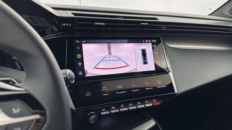Vente en ligne Peugeot 408 408 1.2 PureTech 130ch GT EAT8 au prix de 28 400 €