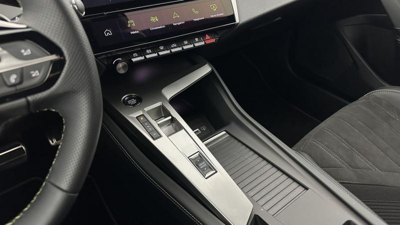 Vente en ligne Peugeot 408 408 1.2 PureTech 130ch GT EAT8 au prix de 28 400 €