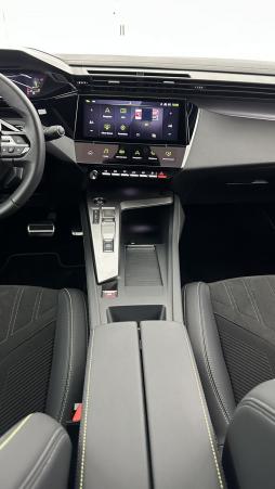 Vente en ligne Peugeot 408 408 1.2 PureTech 130ch GT EAT8 au prix de 28 400 €