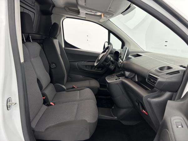 Vente en ligne Citroën Berlingo M 800kg Electrique 136ch Batterie 50 kWh 3 places + Radars AR au prix de 19 990 €