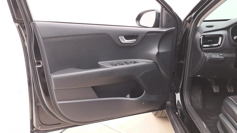 Vente en ligne Kia Stonic  1.0 T-GDI MHEV 120ch Manuelle/6 Gt line au prix de 16 550 €