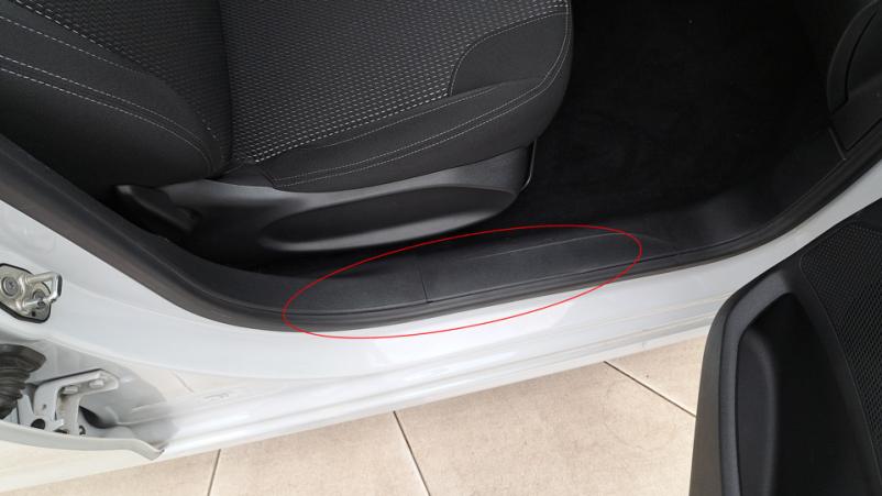Vente en ligne Peugeot 208 5P 1.2 PureTech S&S 110ch Manuelle/5 Allure au prix de 10 460 €