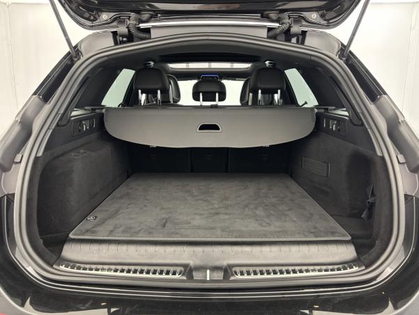 Vente en ligne Mercedes Classe C Break 300 e Hybrid EQ 204+129ch AMG Line + Attelage au prix de 43 990 €