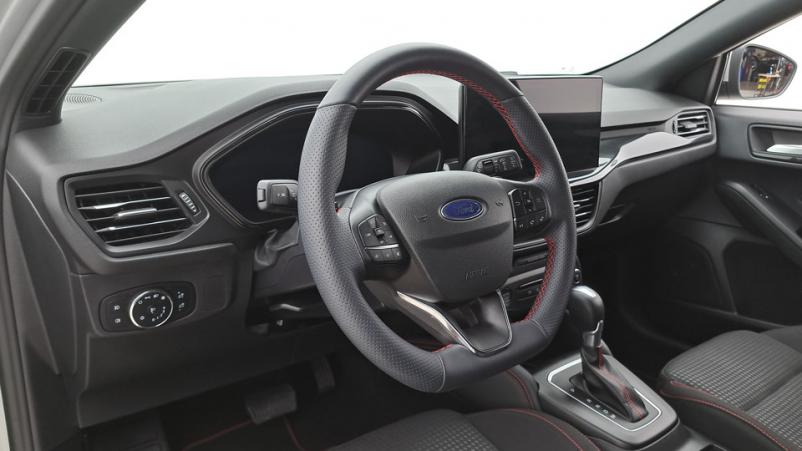 Vente en ligne Ford Focus 5P 1.0 EcoBoost mHEV 155ch Automatique/7 St-line x au prix de 25 680 €