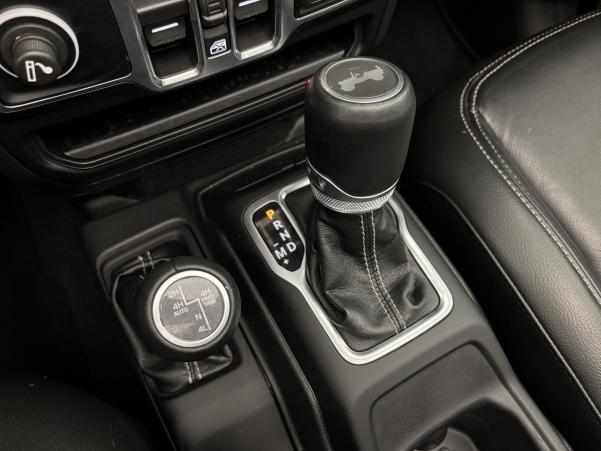 Vente en ligne Jeep Wrangler 2.0 T 380ch 4xe Overland Command-Trac au prix de 59 990 €