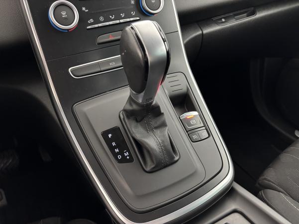 Vente en ligne Renault Scenic 4 1.5 dCi 110ch Limited EDC au prix de 14 990 €