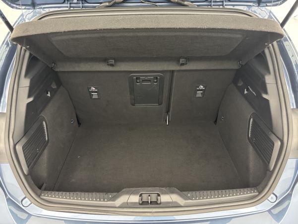 Vente en ligne Ford Focus 1.0 Flexifuel mHEV 125ch ST-Line Suréquipée au prix de 20 990 €