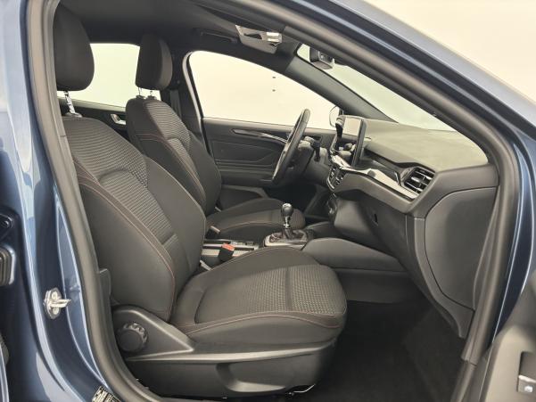 Vente en ligne Ford Focus 1.0 Flexifuel mHEV 125ch ST-Line Suréquipée au prix de 20 990 €