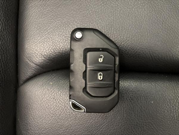 Vente en ligne Jeep Wrangler 2.0 T 380ch 4xe Overland Command-Trac au prix de 59 990 €