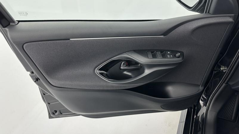 Vente en ligne Toyota Yaris Yaris Hybride 116h Design e-CVT au prix de 25 010 €
