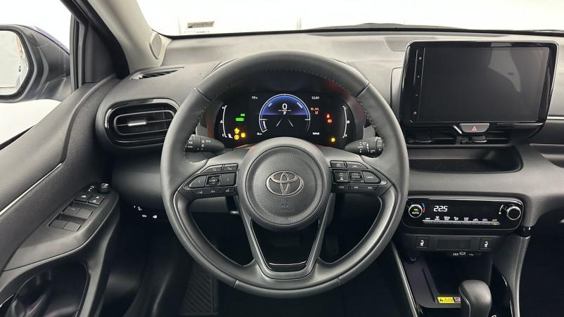 Vente en ligne Toyota Yaris Yaris Hybride 116h Design e-CVT au prix de 25 700 €
