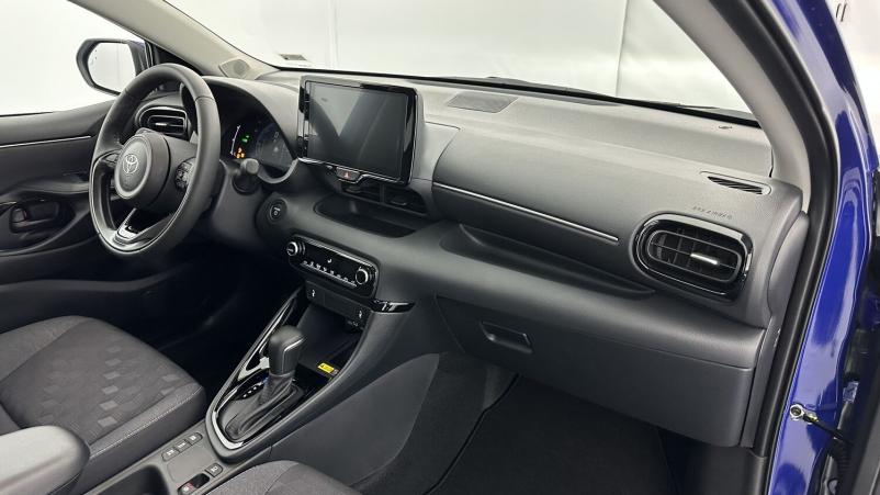 Vente en ligne Toyota Yaris Yaris Hybride 116h Design e-CVT au prix de 25 700 €