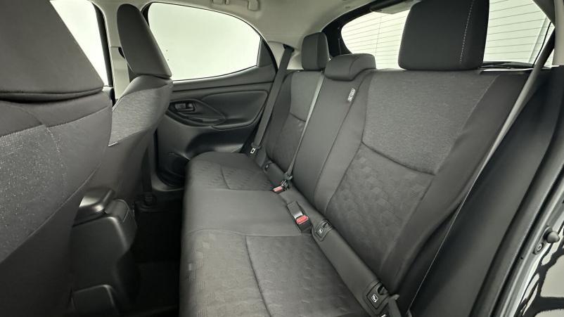 Vente en ligne Toyota Yaris Yaris Hybride 116h Design e-CVT au prix de 25 010 €
