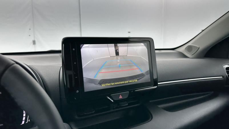 Vente en ligne Toyota Yaris Yaris Hybride 116h Design e-CVT au prix de 25 010 €
