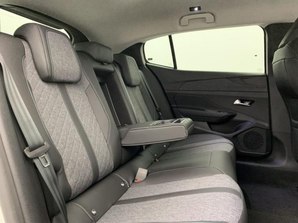 Vente en ligne Peugeot 408 PureTech 130 ch S S EAT8 Allure Pack au prix de 28 300 €