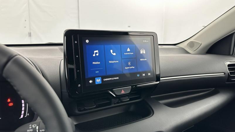 Vente en ligne Toyota Yaris Yaris Hybride 116h Design e-CVT au prix de 25 010 €