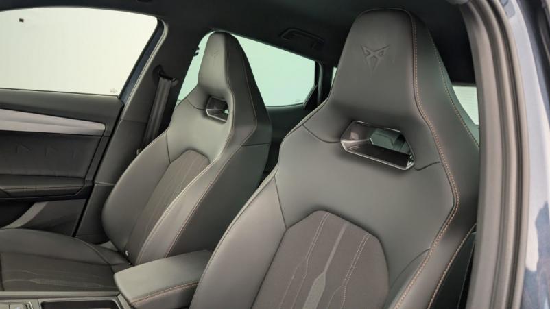 Vente en ligne Cupra Formentor 1.4 E-HYBRID 245 CH DSG6 VZ au prix de 30 050 €