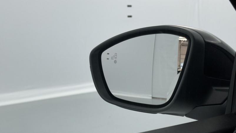 Vente en ligne Peugeot 208 208 II(2) 1.2 PureTech 100ch GT au prix de 21 410 €
