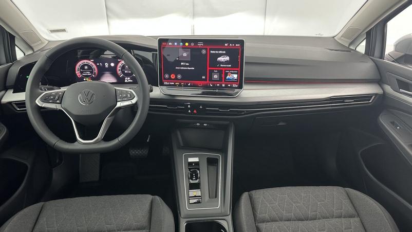 Vente en ligne Volkswagen Golf Golf VIII 1.5 eTSI EVO2 150ch Life Plus DSG7 au prix de 32 400 €