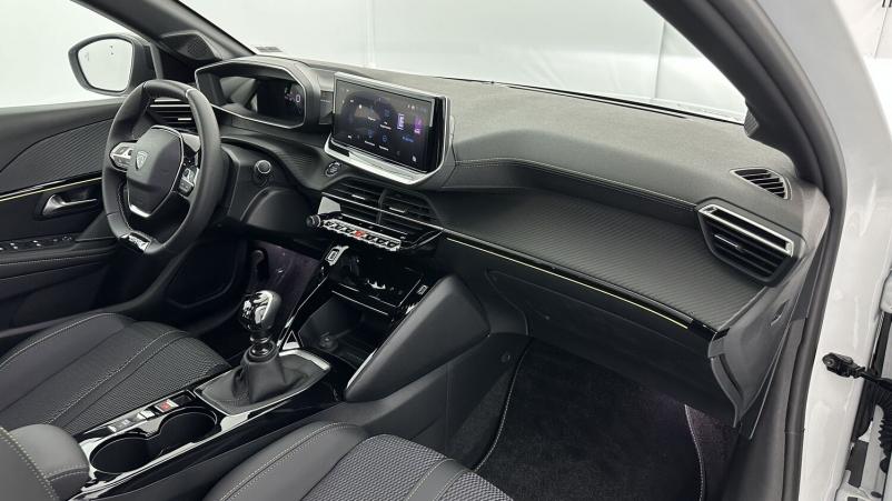 Vente en ligne Peugeot 208 208 II(2) 1.2 PureTech 100ch GT au prix de 21 410 €