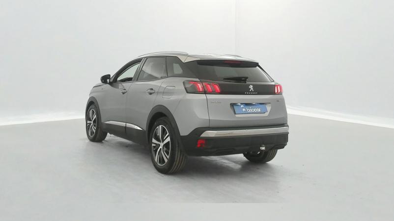 Vente en ligne Peugeot 3008 HYBRID 225ch Allure Pack e-EAT8 + Attelage au prix de 20 990 €